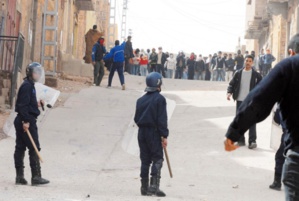 Algérie: six militants de la cause mozabite risquent la peine de mort (avocats) Algérie: six militants de la cause mozabite risquent la peine de mort (avocats)