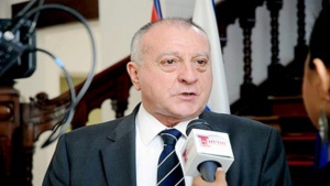 Les tendances séparatistes fragilisent l'Etat central et le disloquent en entités faibles (Colloque) Les tendances séparatistes fragilisent l'Etat central et le disloquent en entités faibles (Colloque)