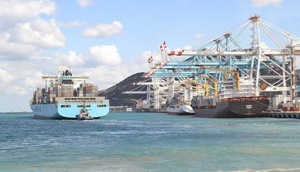 Tanger Med s'impose aujourd'hui comme l'un des ports les plus dynamiques au monde (responsable parlementaire nigérian) Tanger Med s'impose aujourd'hui comme l'un des ports les plus dynamiques au monde (responsable parlementaire nigérian)
