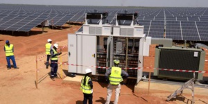 Des éoliennes et des centrales solaires dans le Sahara feraient davantage pleuvoir (étude)