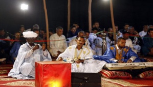 Le Moussem de Tan Tan, un haut lieu d'échange culturel qui symbolise la paix et la tolérance (presse polonaise) Le Moussem de Tan Tan, un haut lieu d'échange culturel qui symbolise la paix et la tolérance (presse polonaise)