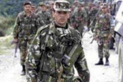 Les jeunes officiers algériens rejoignent les protestations Les jeunes officiers algériens rejoignent les protestations