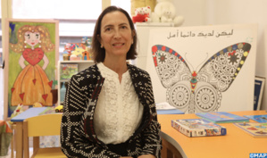 Karima Belhaj, une belle âme qui égaye et apaise le quotidien austère des enfants hospitalisés Karima Belhaj, une belle âme qui égaye et apaise le quotidien austère des enfants hospitalisés