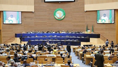 Le rôle de l’UA vient en appoint et non en substitution aux efforts des Nations Unies Le rôle de l’UA vient en appoint et non en substitution aux efforts des Nations Unies