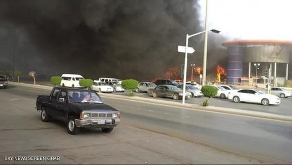 Un incendie détruit un énorme marché à #Riyad Un incendie détruit un énorme marché à #Riyad