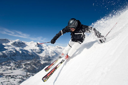 Dajla: El marroquí Hicham Ait Ouarchikh, elegido presidente de la Confederación Africana de Esquí y Deportes de tabla Dajla: El marroquí Hicham Ait Ouarchikh, elegido presidente de la Confederación Africana de Esquí y Deportes de tabla