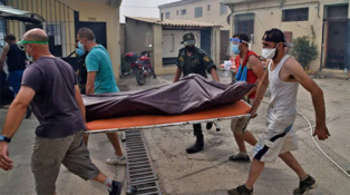 Algérie : un pyromane présumé lynché par une foule en colère Algérie : un pyromane présumé lynché par une foule en colère