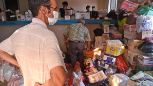 Algérie: la diaspora se mobilise face aux feux et à la crise sanitaire Algérie: la diaspora se mobilise face aux feux et à la crise sanitaire