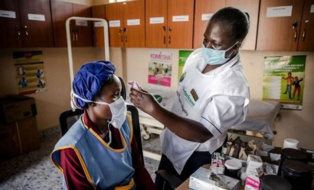 Le continent africain enregistre plus de 7,13 millions de cas de Covid-19 (CDC Afrique) Le continent africain enregistre plus de 7,13 millions de cas de Covid-19 (CDC Afrique)