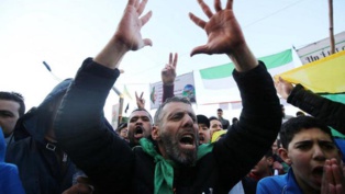 Algérie: affrontements entre des manifestants et les forces de l'ordre dans l'Est Algérie: affrontements entre des manifestants et les forces de l'ordre dans l'Est