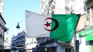 Un parti d'opposition dénonce une "situation chaotique" en Algérie Un parti d'opposition dénonce une "situation chaotique" en Algérie