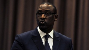 Le Mali condamne vivement "l'attaque lâche et barbare" contre un convoi commercial marocain dans la commune de Didiéni (communiqué des AE) Le Mali condamne vivement "l'attaque lâche et barbare" contre un convoi commercial marocain dans la commune de Didiéni (communiqué des AE)