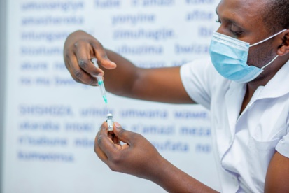 L'Afrique a besoin de sept fois plus d'expéditions de vaccins contre la COVID-19, selon une responsable de l'OMS L'Afrique a besoin de sept fois plus d'expéditions de vaccins contre la COVID-19, selon une responsable de l'OMS