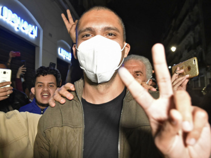 Algérie: report du nouveau procès du journaliste Khaled Drareni Algérie: report du nouveau procès du journaliste Khaled Drareni
