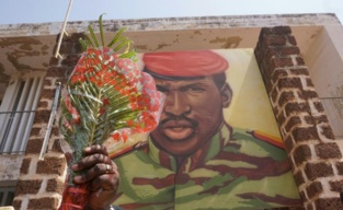 Thomas Sankara, icône panafricaine qui voulait "décoloniser les mentalités" Thomas Sankara, icône panafricaine qui voulait "décoloniser les mentalités"