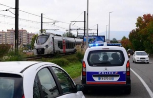 Migrants tués par un train en France: un 5e Algérien présent lors de l'accident retrouvé Migrants tués par un train en France: un 5e Algérien présent lors de l'accident retrouvé