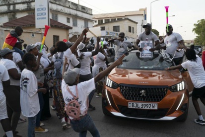 Gambie : Adama Barrow réélu à la présidence