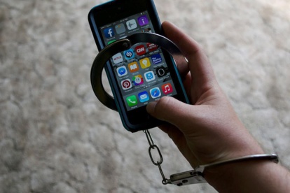 Nouvelle étude: Le smartphone provoque un inquiétant déséquilibre du ’GABA’ au cerveau Nouvelle étude: Le smartphone provoque un inquiétant déséquilibre du ’GABA’ au cerveau