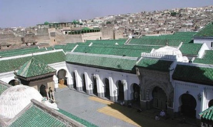 La réhabilitation de la médina de Fès : Un moyen pour accompagner le programme de développement régional touristique de la ville La réhabilitation de la médina de Fès : Un moyen pour accompagner le programme de développement régional touristique de la ville