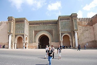 La médina de Fès refait peau neuve Lever la menace qui pèse sur les habitants des vieilles bâtisses menaçant ruine La médina de Fès refait peau neuve Lever la menace qui pèse sur les habitants des vieilles bâtisses menaçant ruine