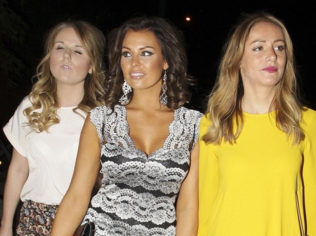 Sensuelle, Jessica Wright en sortie nocturne à Marrakech [Photos+vidéo]