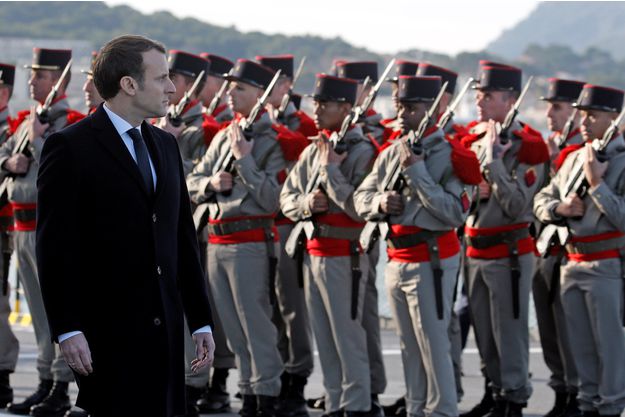 Emmanuel Macron annonce "un effort budgétaire inédit" pour la Défense Emmanuel Macron annonce "un effort budgétaire inédit" pour la Défense