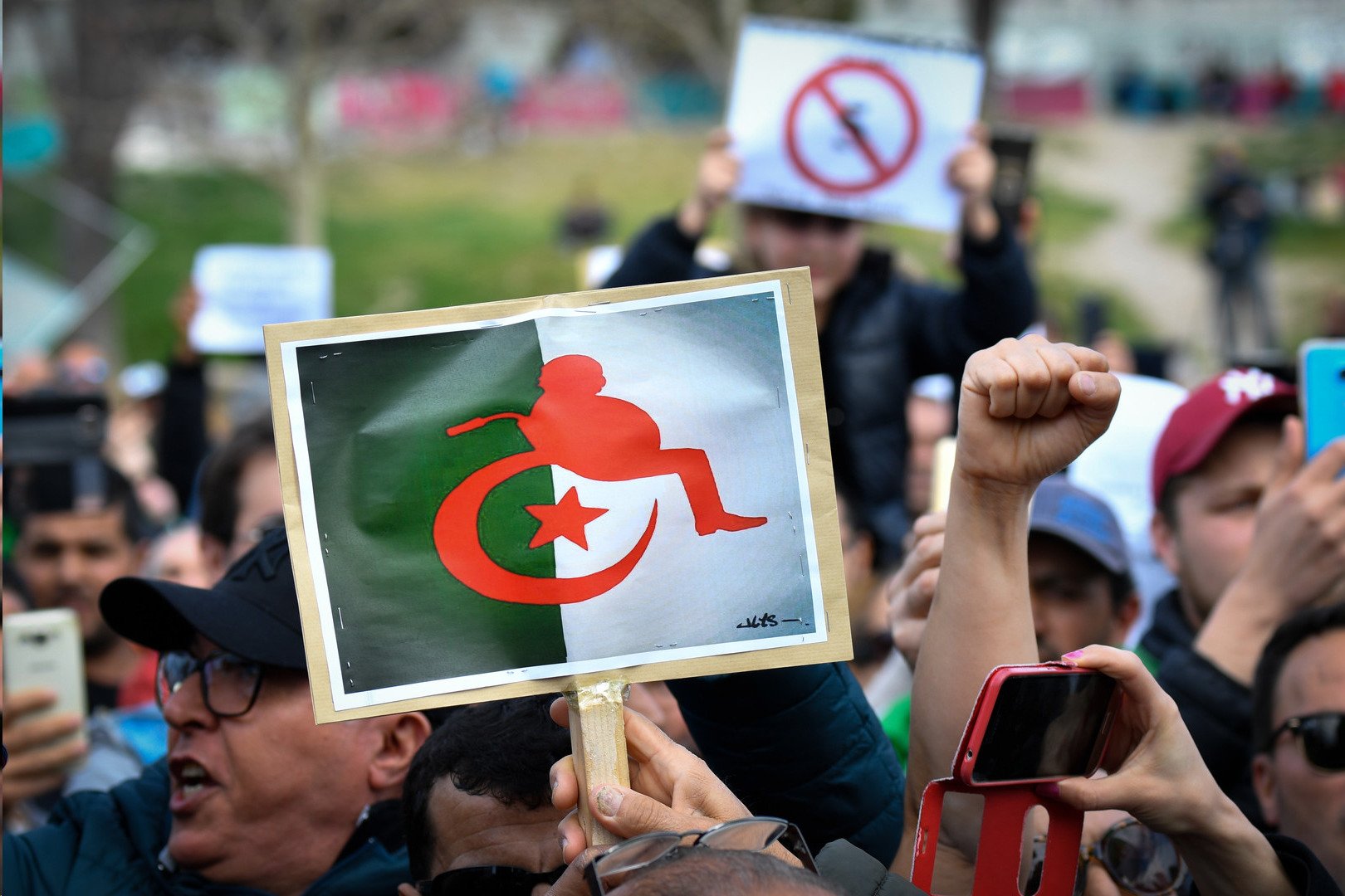 Algérie: de la candidature de Bouteflika à l'annonce sine die de son départ