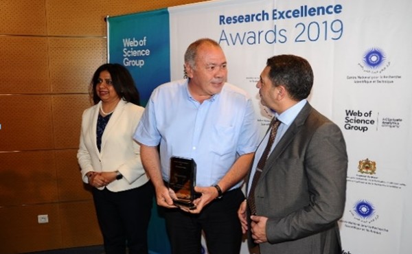 L’Université Cadi Ayyad et ses Chercheurs Feu Pr.Abdelghani BELLOUQUID et le Pr.Nasrrddine YOUBI primés lors du "Research Excellence Day 2019"  - CP