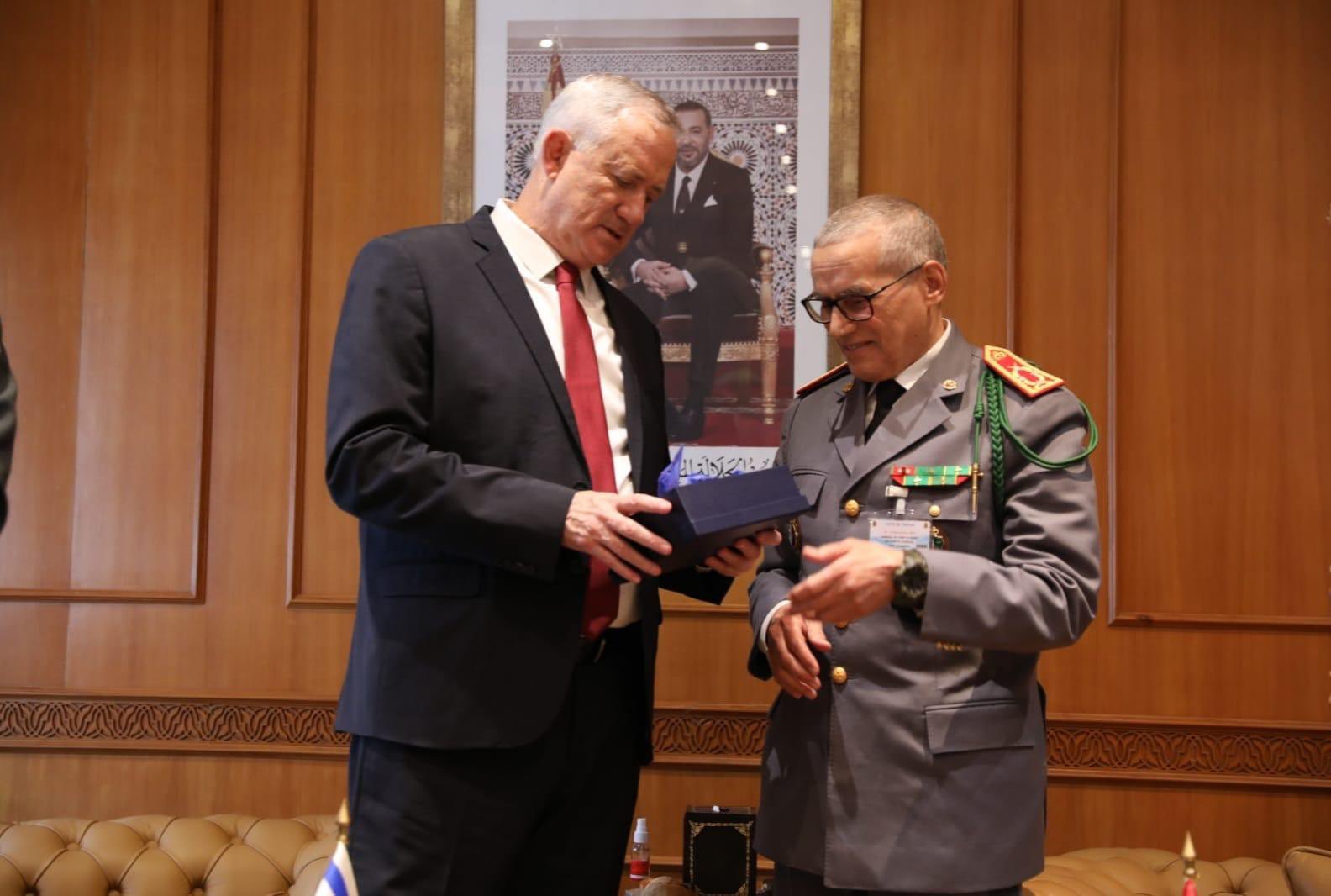 Le Maroc et Israël signent un mémorandum d'entente dans le domaine de la défense Le Maroc et Israël signent un mémorandum d'entente dans le domaine de la défense