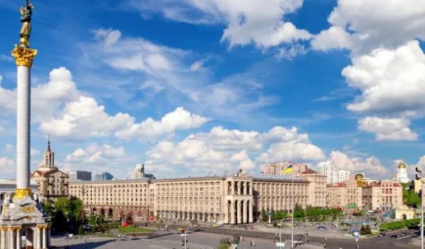 L'Ukraine sur un chaudron brûlant en 2017 en raison du conflit du Donbass et de tensions avec ses voisins sur la loi de l'éducation L'Ukraine sur un chaudron brûlant en 2017 en raison du conflit du Donbass et de tensions avec ses voisins sur la loi de l'éducation