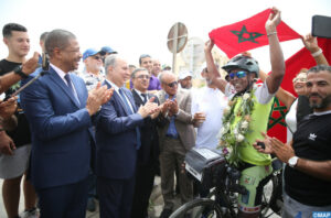 Marrakech : A bord de son vélo, l’athlète Karim Mosta poursuit son périple à destination de Dakar