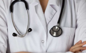 Au Maroc, les médecins du privé manifestent contre l’exercice illégal de la médecine et réclament un Ordre dédié