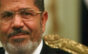 Egypte: Morsi, président "marionnette" des Frères musulmans
