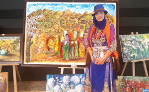 Fatiha Bentalha, une égérie du recyclage artistique qui offre une seconde vie aux déchets