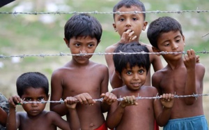 Shahriar Alam: Les aides marocaines aux Rohingya, attendent à l’aéroport de Chittagong