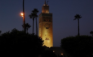 Corps lumineux au ciel de Marrakech : Extraterrestres, Djinns ou artifices ?