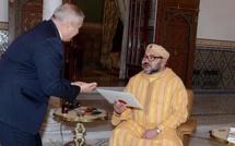 SM le Roi reçoit à Marrakech un émissaire de SM le Roi Abdallah II de Jordanie, porteur d'un message d'invitation au Souverain SM le Roi reçoit à Marrakech un émissaire de SM le Roi Abdallah II de Jordanie, porteur d'un message d'invitation au Souverain