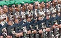 Le rétablissement du service militaire obligatoire fait polémique au Maroc