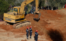Sauvetage de Rayan: les efforts inlassables ont permis de dépasser un rocher bloquant le passage Sauvetage de Rayan: les efforts inlassables ont permis de dépasser un rocher bloquant le passage