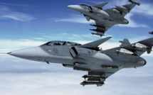 L'Algérie autorise de nouveau le survol d'avions militaires français (Paris) L'Algérie autorise de nouveau le survol d'avions militaires français (Paris)