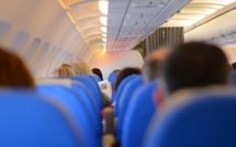 UE : L'obligation du port du masque en avion levée lundi prochain UE : L'obligation du port du masque en avion levée lundi prochain